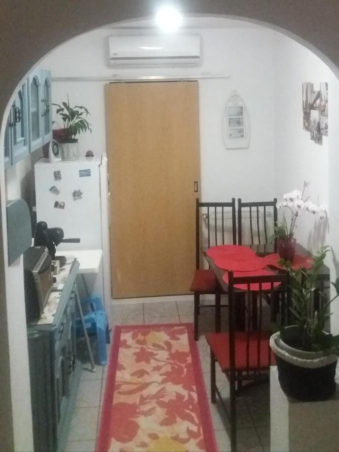 Jorali Apartment Oradea Exterior photo