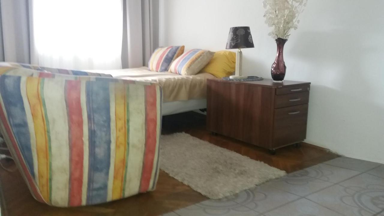 Jorali Apartment Oradea Exterior photo
